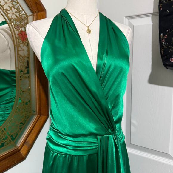 NWT Vintage Y2K Cache Shiny Green 100% Silk Cascading Halter Knee-Length Dress - Picture 2 of 8